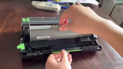 Hướng dẫn thay mực máy in Brother DCP-B7640DW đúng kỹ thuật cho văn phòng và doanh nghiệp